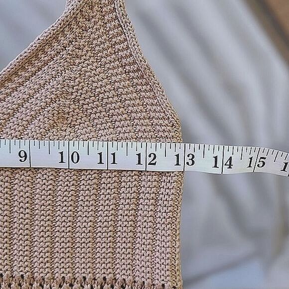 Streetwear Society beige crochet v-neck crop tank size S - Picture 9 of 11